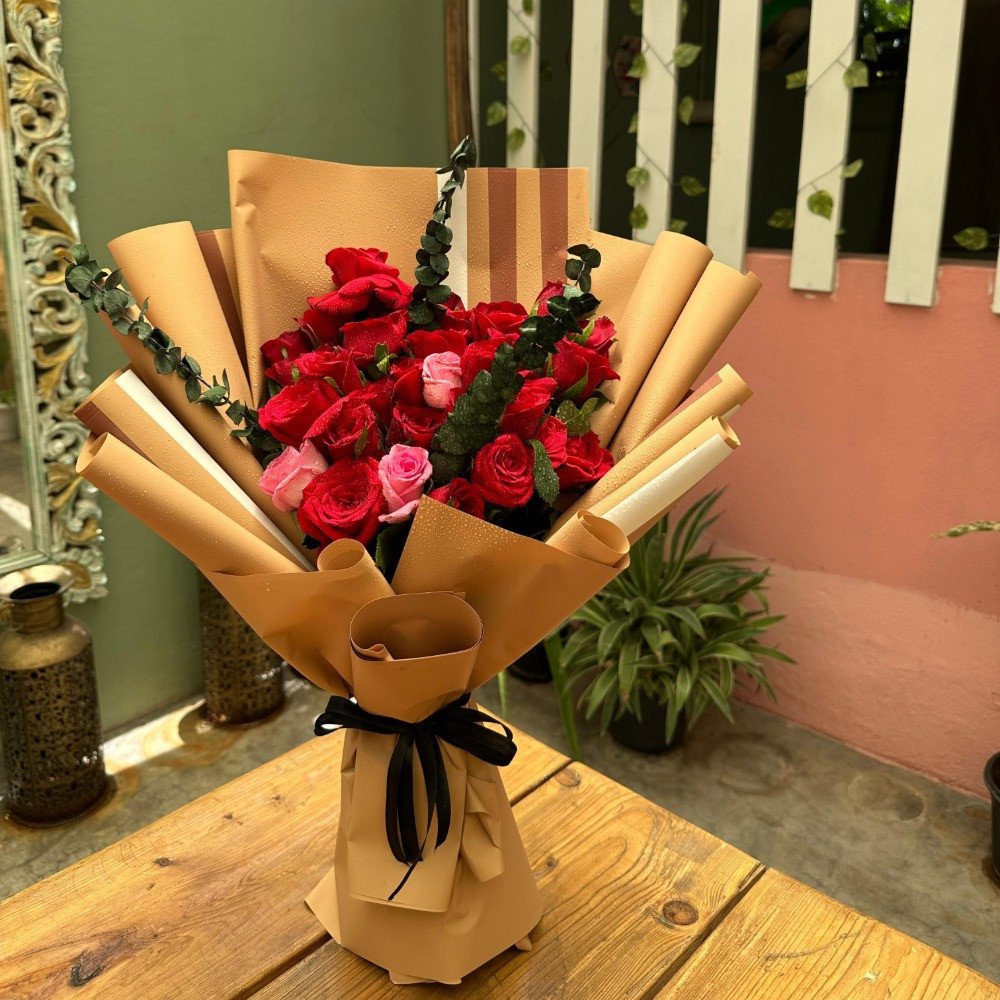 Premium Red & Pink Rose Bouquet