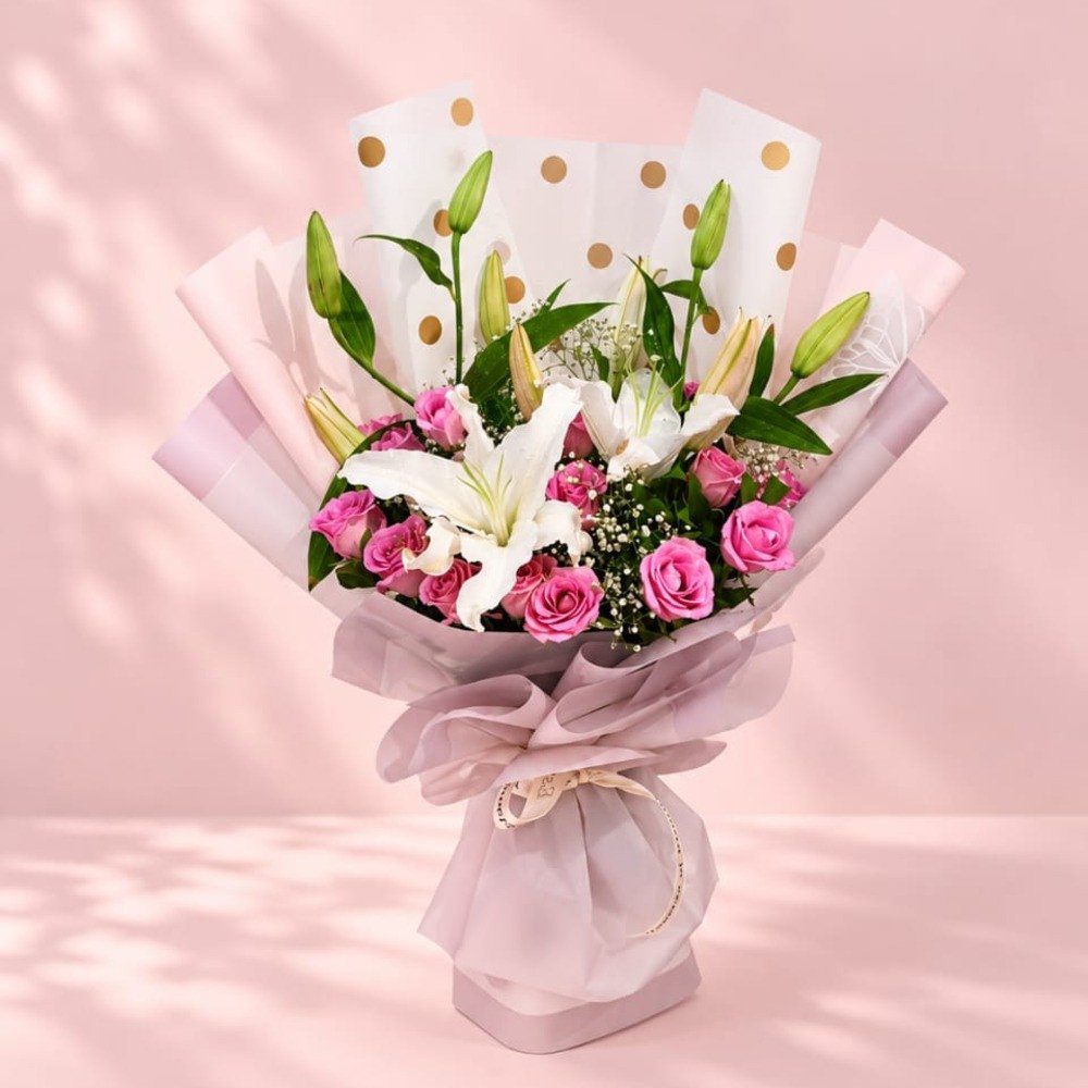 🌸 Premium Pink & White Bouquet
