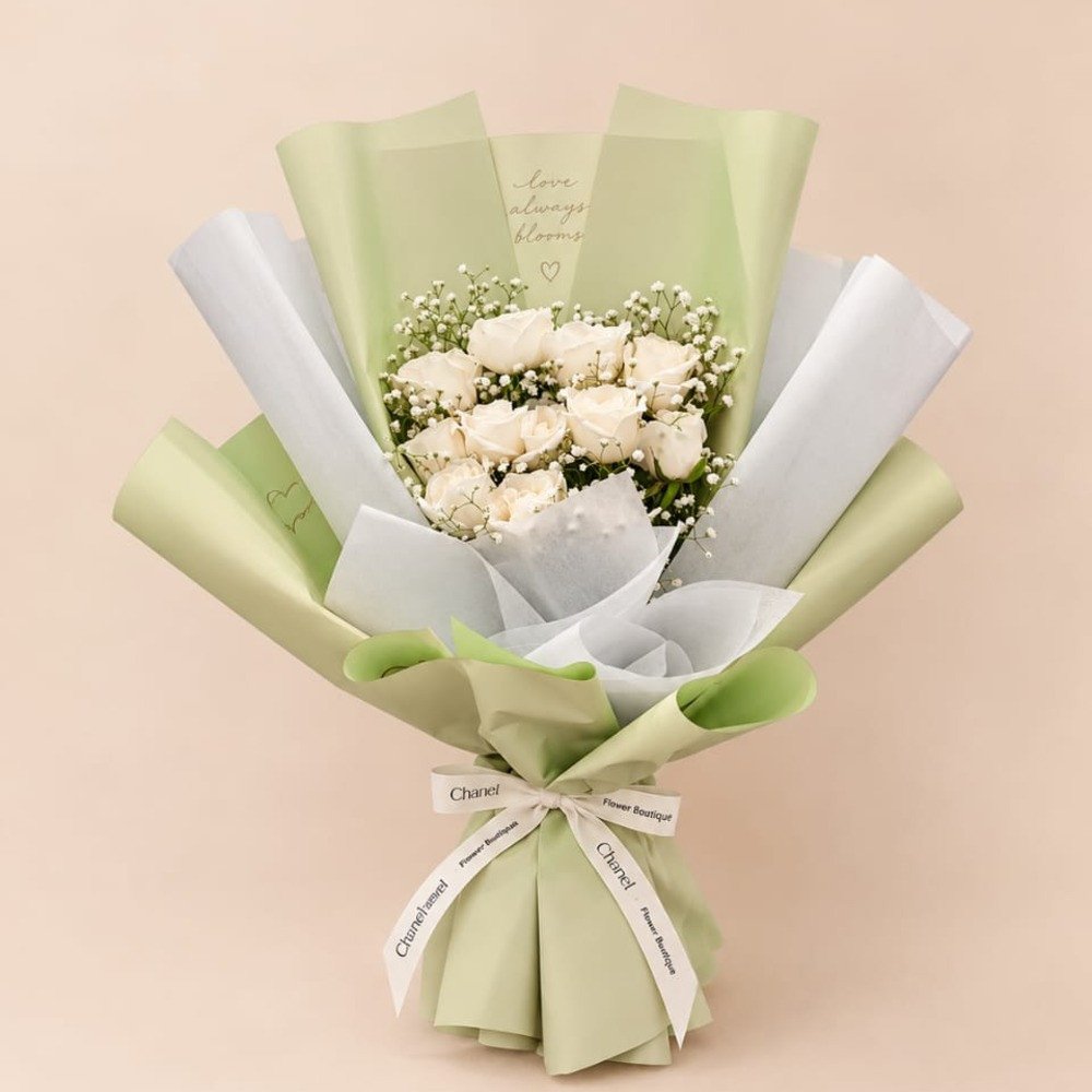 🤍✨ Elegant White Rose Bouquet ✨🤍