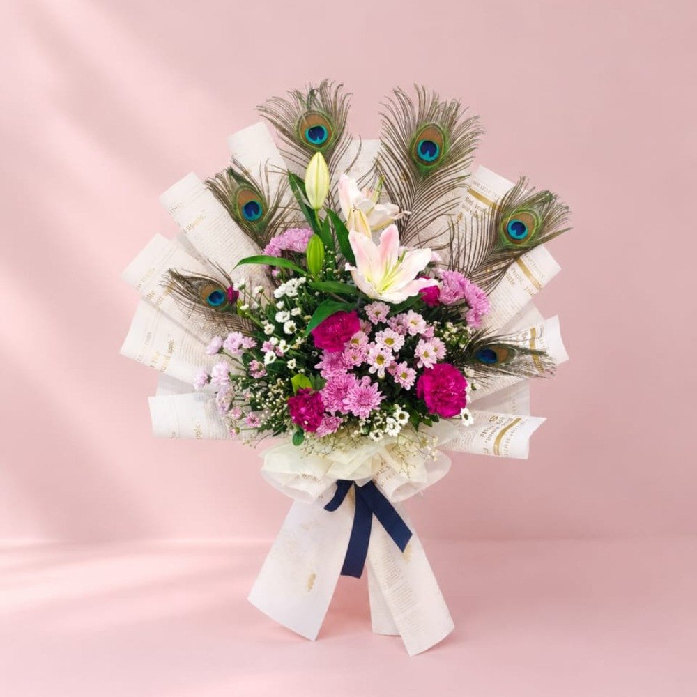 ✨ Royal Peacock Feather Floral Bouquet ✨