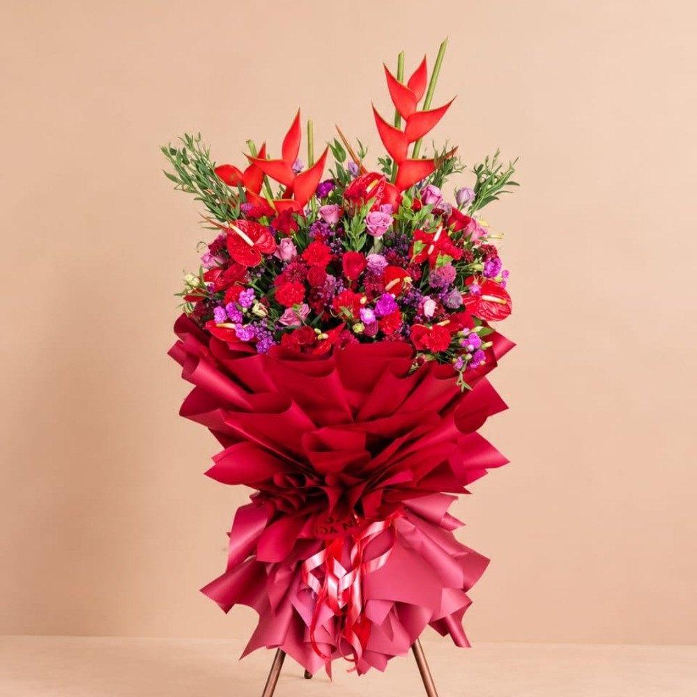 Grand Red & Pink Floral Bouquet