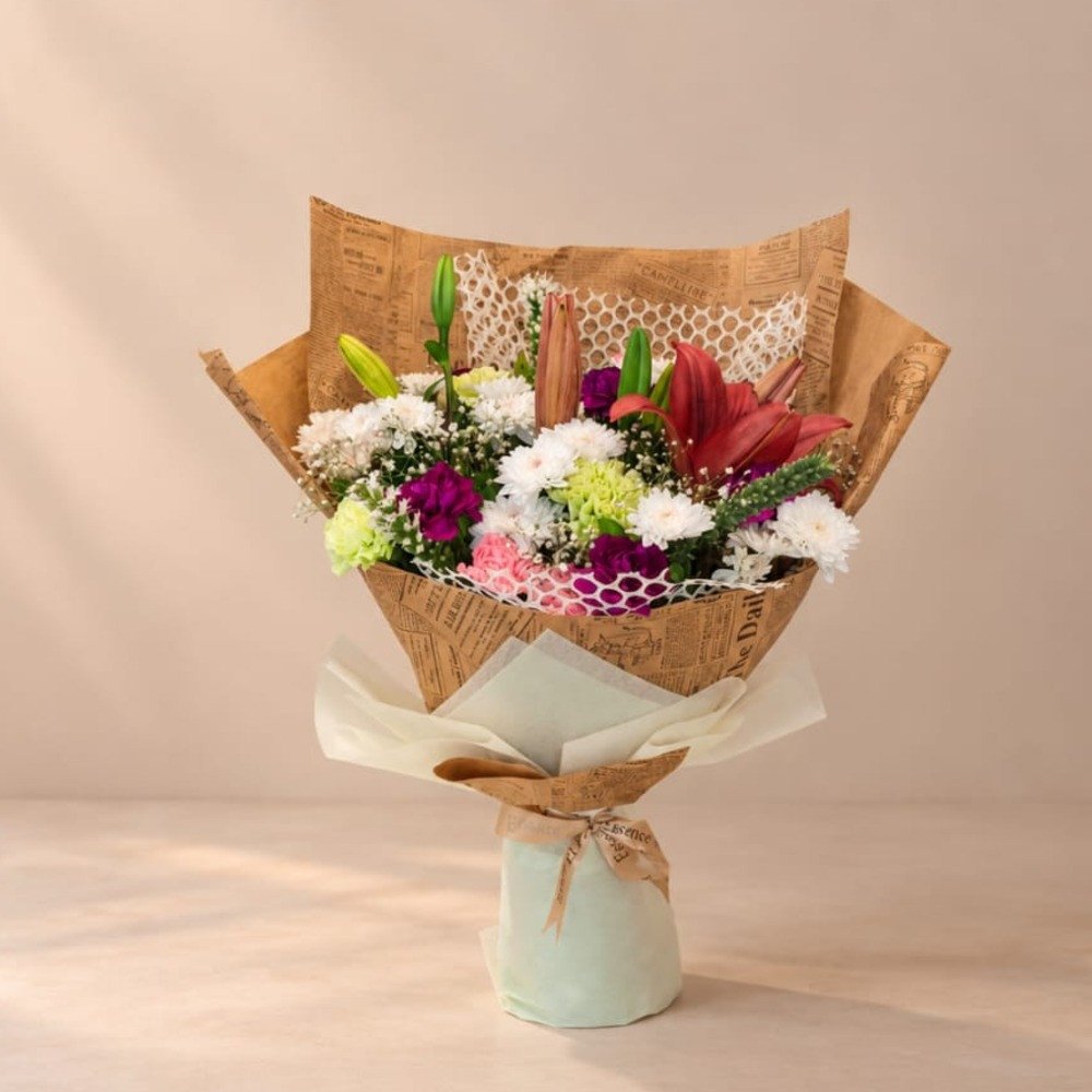 Elegant Mixed Flower Bouquet 💐