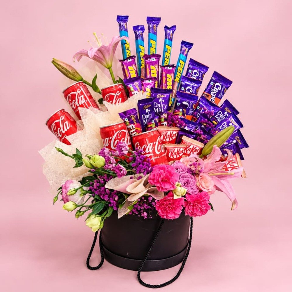 🍫💐 Luxury Chocolate & Fresh Flower Gift Box